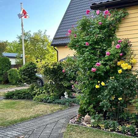 Anni Lägenhet Ventspils Exteriör bild