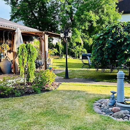 Anni Lägenhet Ventspils Exteriör bild