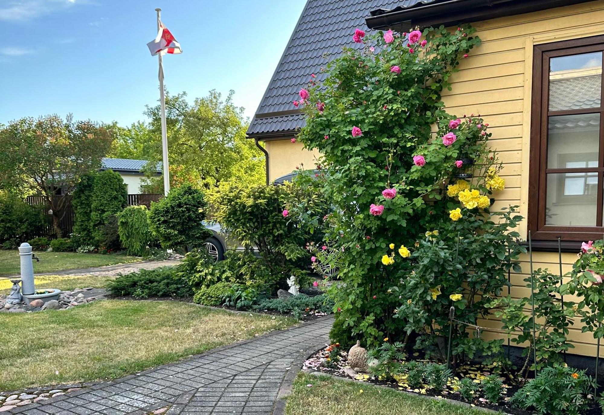 Anni Lägenhet Ventspils Exteriör bild